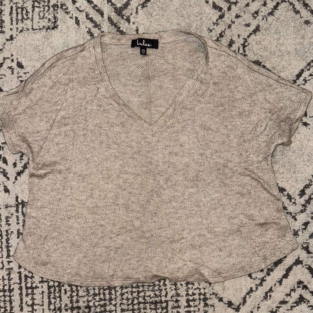Lulu's Beige V-Neck Short Sleeve Top